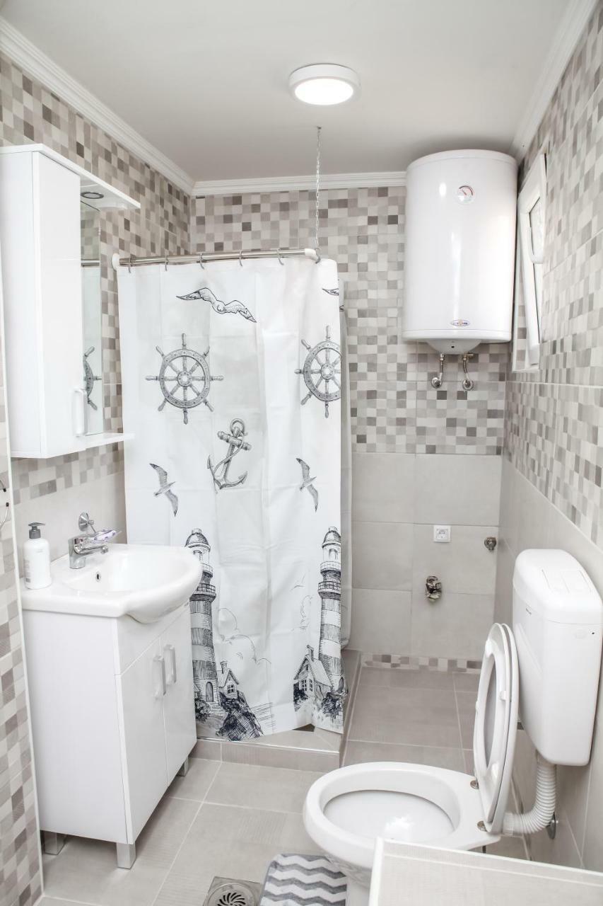 Apartman Kaca ツェティニェ エクステリア 写真